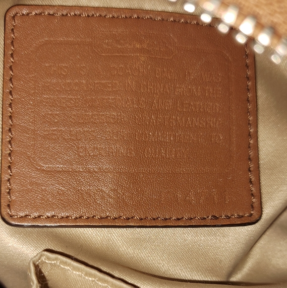 COACH GENUINE LEATHER AND SATIN JACQUARD BUCKET BAG - Picture 15 of 16